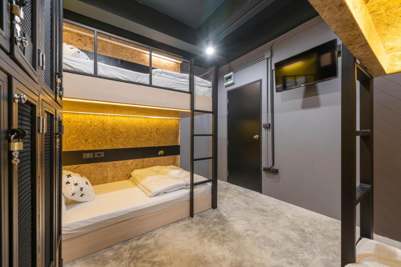 Lobsuek Hostel Bangkok Dış mekan fotoğraf
