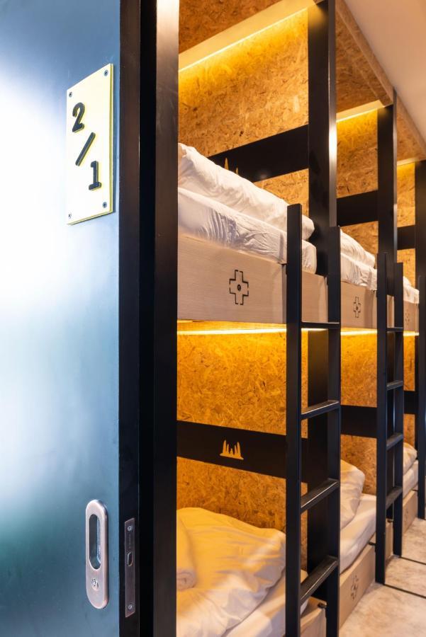 Lobsuek Hostel Bangkok Dış mekan fotoğraf